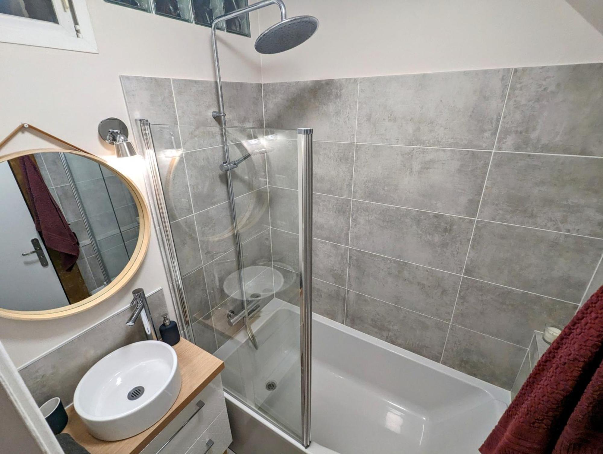 Artist Home - City Center - Bathtub - Terrasse - Full Appartment รูออง ภายนอก รูปภาพ