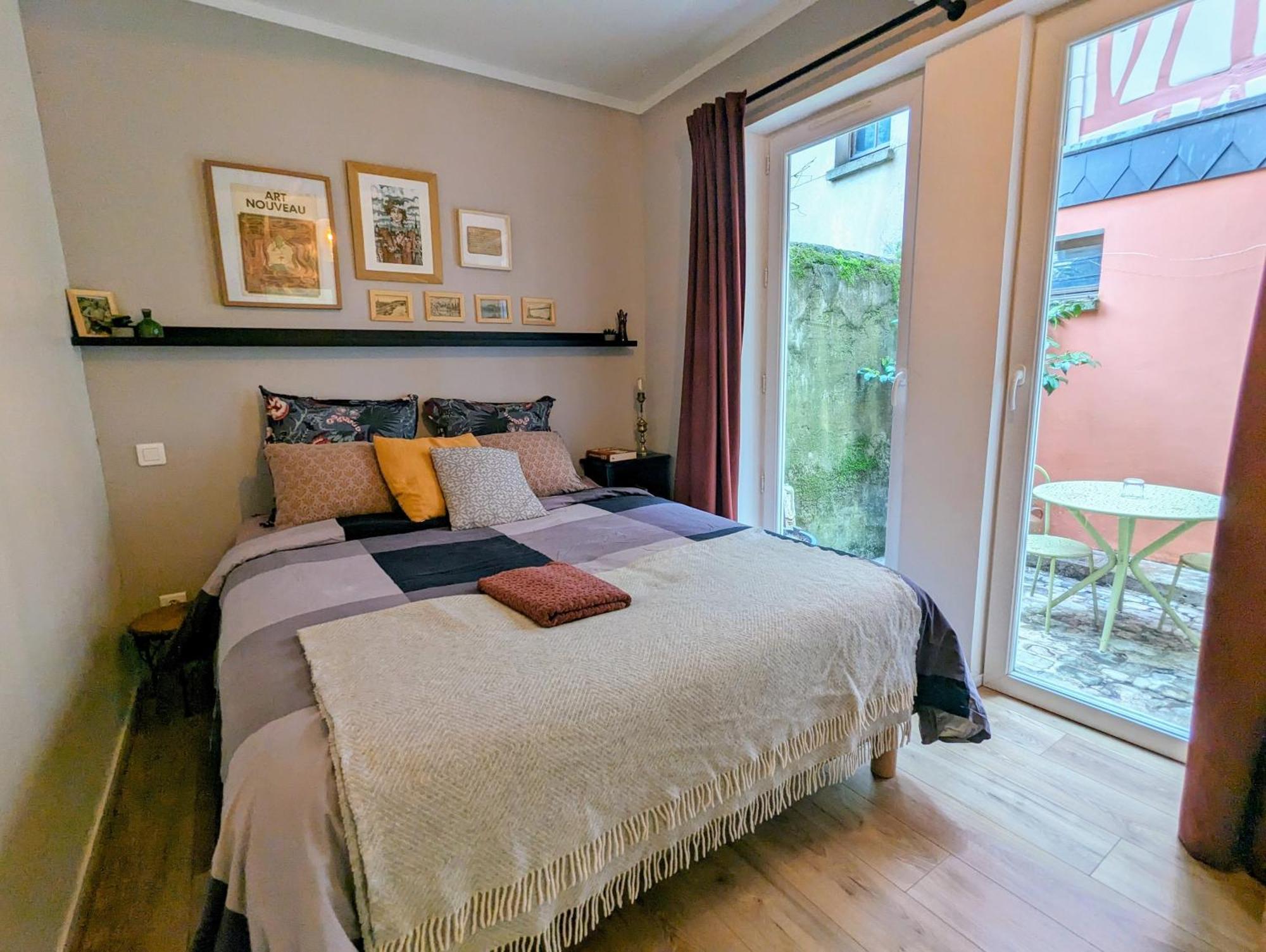 Artist Home - City Center - Bathtub - Terrasse - Full Appartment รูออง ภายนอก รูปภาพ